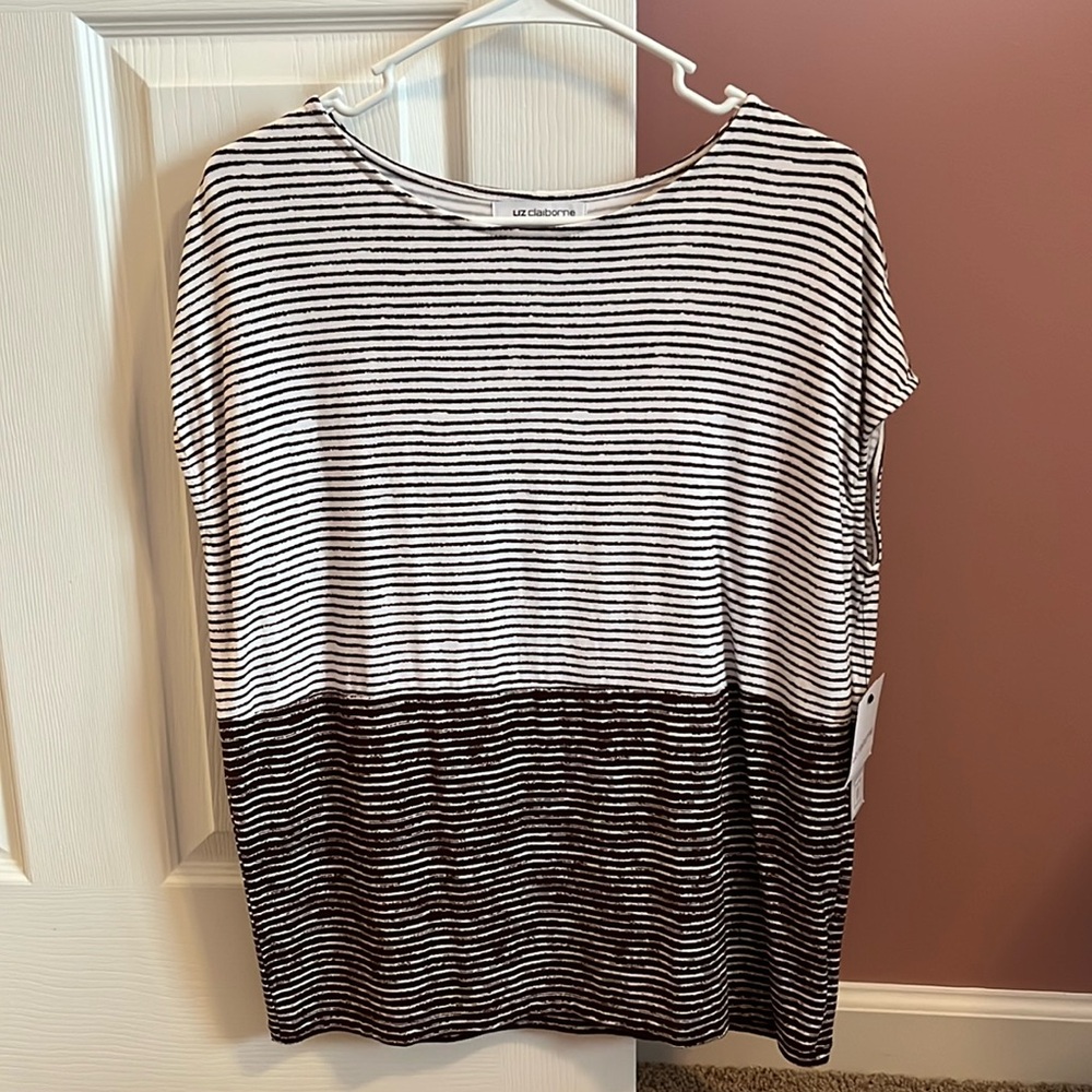 NEW Liz Claiborne Tribal Beat White Brown Stripe Women’s Top Size Small Stretch